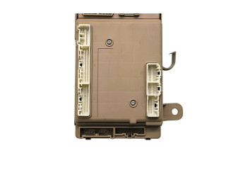 Блок предохранителей  82201SJ932, 402009   Subaru Forester SK    