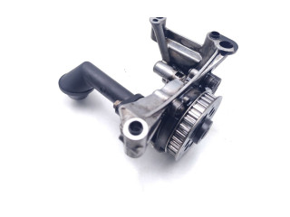 Масляный насос  CAYC 03L115263  Skoda Octavia Mk2 (1Z) 