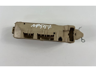 Ящик предохранителей (комплект) 7J290225 Mazda 323