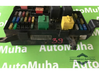 Блок предохранителей YQE102190   Rover 600    