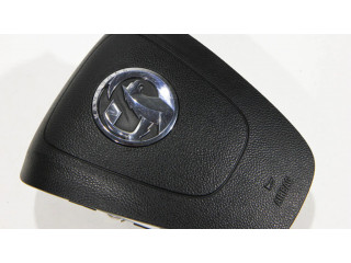 Подушка безопасности водителя 13275647 Vauxhall Astra D