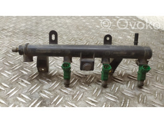 Топливная рампа 9655833580, 01F02323992 Citroen C2 1.4