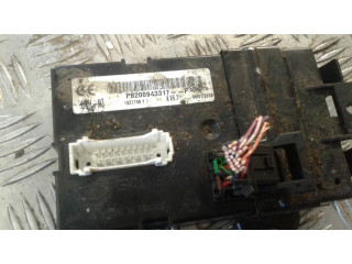 Блок комфорта 8200943317   Renault Trafic II (X83)   