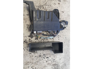 Блок предохранителей 8266253060 Lexus IS 220D-250-350