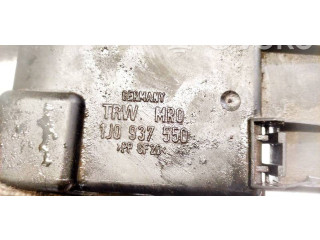 Блок предохранителей 1J0937550, 1J0937550 Volkswagen Golf IV