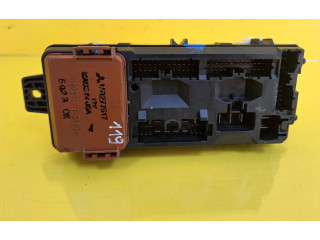 Блок предохранителей MR277517 Mitsubishi Carisma