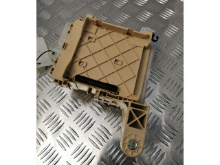 Pojistková skříňka 8273078021 Lexus NX 2016