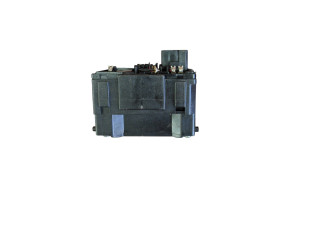 Ручка стеклоочистителей 8201168013 Renault Clio IV