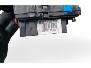 Ручка стеклоочистителей E10657730   Dacia Dokker