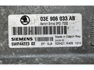 Блок управления двигателя 03E906033AB, 5WP4422302 Skoda Fabia Mk2 (5J)