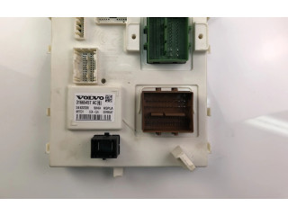 Блок предохранителей  31665457AC   Volvo XC40    