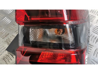 Задний фонарь в кузове