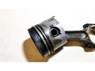 Píst    Hyundai Lantra II  pro naftový motor 1.9  