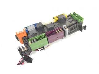 Pojistková skříňka A1669061202 Mercedes-Benz GLA W156 2017