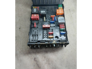 Блок предохранителей  1K0937804B, 1K0937806   Volkswagen Touran I    