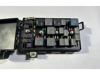 Pojistková skříňka 15940756 Chevrolet Corvette C6 2008