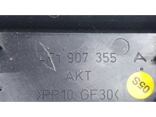 Другая деталь отсека двигателя