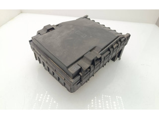 Блок предохранителей 1K0937125D, 1K0937118   Skoda Yeti (5L)    