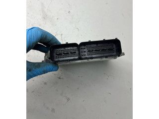 Řídící jednotka 03G906021AQ, 0281012390   Volkswagen Caddy 2007