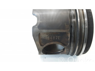 Píst 8487E BMW 3 E90 E91 pro naftový motor 2.0