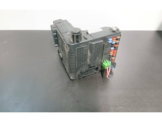 Блок предохранителей 30728542, 12243779 Volvo V70