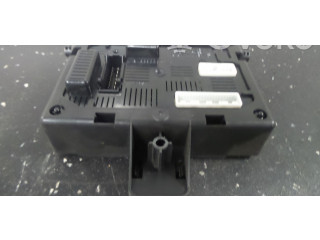 Pojistková skříňka Řídící jednotka BSM 8200343732   Renault Clio III 2006