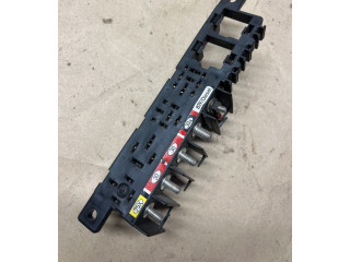 Блок предохранителей  8L0941822, 890081000   Audi A3 S3 8L    