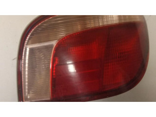 Задний фонарь правый сзади DP Toyota Yaris 2003-2005 года
