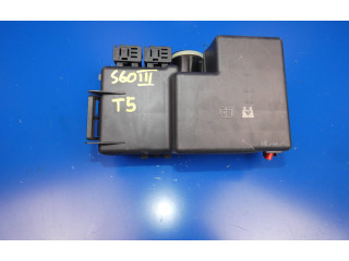 Блок предохранителей 31384034, K067R Volvo S60