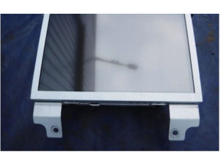 Радио/ проигрыватель CD/DVD / навигация