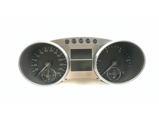 Přístrojová deska Mercedes-Benz R W251 2007 A2515408947, A2515404111