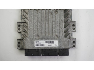 Блок управления двигателя 237102597R, S180095132A Dacia Duster
