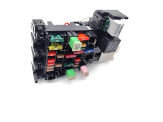 Блок предохранителей 5Q0937615C Skoda Octavia Mk3 (5E)