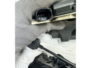 Zámek zadních dveří Volkswagen Tiguan 2011