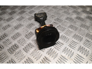  Поршень M 270.910 2700300420, A2700300420  Mercedes-Benz CLA C117 X117 W117  