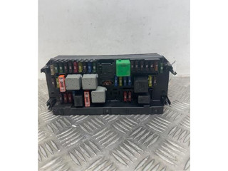 Pojistková skříňka Mercedes-Benz C W204 2008