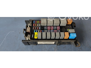 Блок предохранителей 911613E010 KIA Sorento