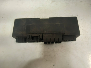 Pojistková skříňka A2105400372 Mercedes-Benz E W210 1997