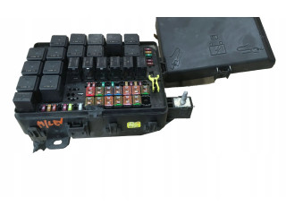 Блок предохранителей 670033407   Maserati Levante    