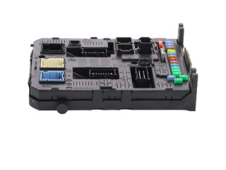 Pojistková skříňka Řídící jednotka BSM 6570A0 Peugeot 3008 I 2009