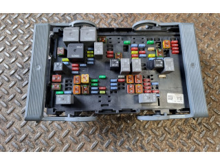 Pojistková skříňka 19210437, 15097981 Cadillac Escalade 2007