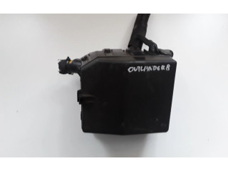 Блок предохранителей 7594 Mitsubishi Outlander