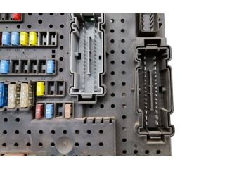 Блок предохранителей 30728512, 28017881   Volvo XC90    