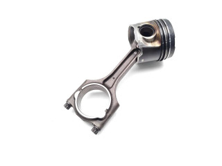 Поршень с шатуном D5204T2 D5204T2 Volvo V70