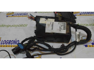 Блок предохранителей AV6T14A067AB   Ford Focus    