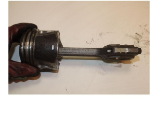 Поршень с шатуном 55283099 55263087 Jeep Renegade