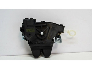 Замок задней крышки