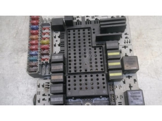 Блок предохранителей 8688153, HWPN8645729 Volvo S60