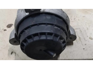 Подушка двигателя