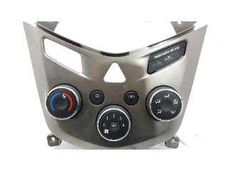 Блок управления климат-контролем 95465996   Chevrolet Aveo